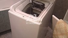Установить отдельностоящую стиральную машину Brandt WTD 6384 K в ванной