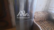 Установить холодильник