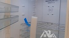 Установить/подвесить и настроить телевизор