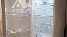 Установить новый отдельно стоящий холодильник