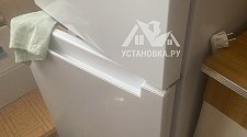 Установить новый отдельно стоящий холодильник