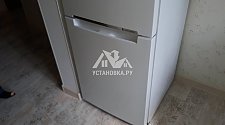 Установить на свободное место отдельностоящий холодильник Самсунг