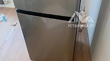 Перенавесить двери холодильника