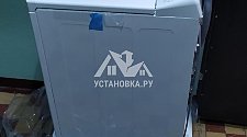 Установить новую стиральную машину Indesit отдельно стоящую в ванной комнате