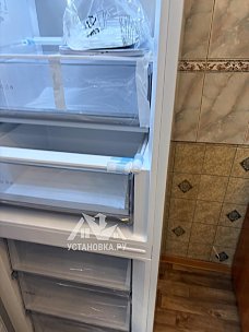Перенавесить двери холодильника