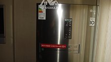 Установить отдельностоящий двухкамерный холодильник LG