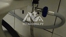 Демонтировать и установить  в ванной комнате отдельностоящую стиральную машину Канди на готовые коммуникации на место старой