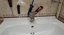 Установить раковину