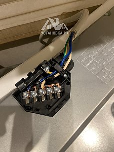 Установить встраиваемую электрическую панель