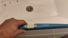 Установить подвесную раковину