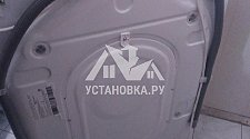 Установить в ванной комнате отдельностоящую стиральную машину Hotpoint-Ariston и на кухне установить электрическую плиту Beko