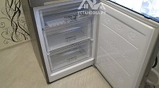 Установить двухкамерный отдельностоящий холодильник Samsung