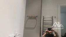 Навесить аксессуары в ванной комнате