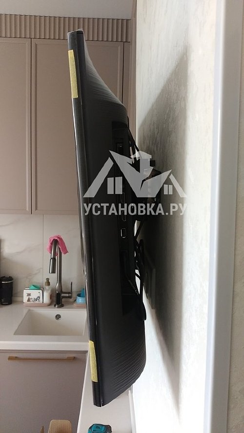 Установить/подвесить и настроить телевизор