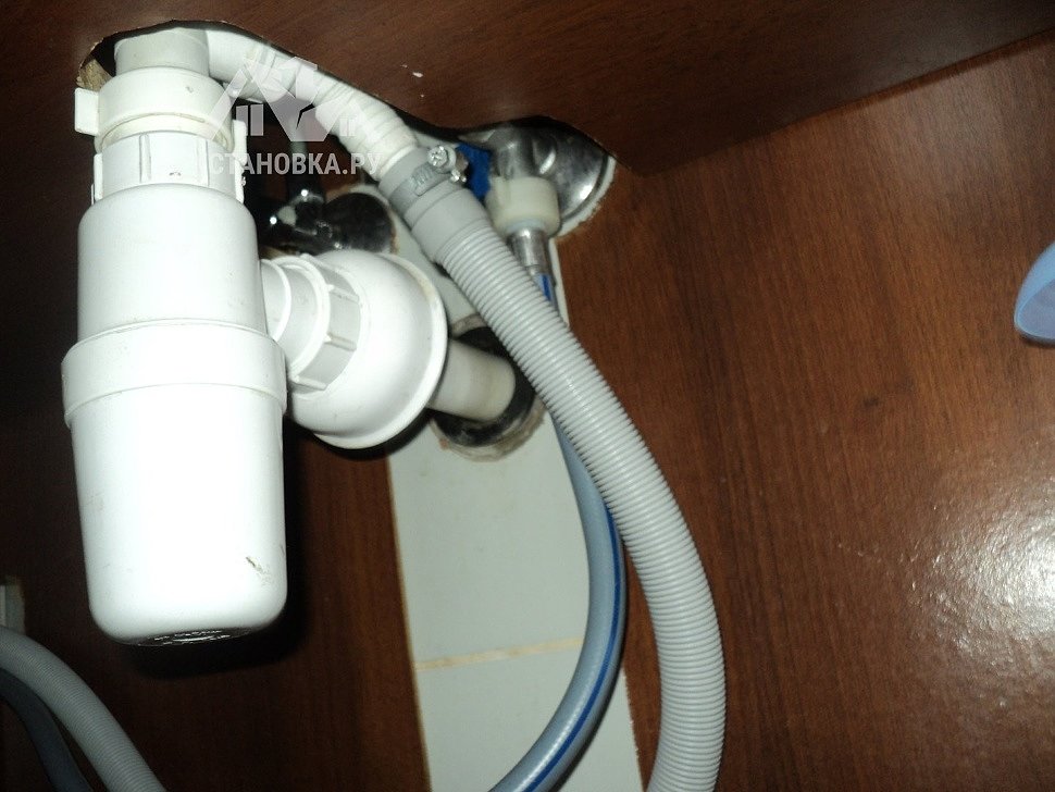 схема подсоединения стиральной машины к канализации. монтажный комплект teceprofil для стиральной машины. блок подключения стиральной машины. задняя стенка miele w664. гидрозатвор viega 5635.