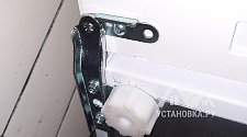 Перенавесить двери холодильника