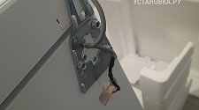 Перевесить двери на холодильнике