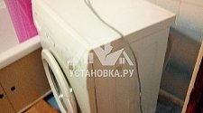 Установить новую стиральную машину LG в ванной отдельностоящую