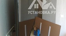 Установить/подвесить и настроить телевизор