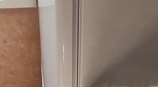 Перенавесить двери холодильника