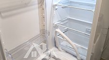 Перенавесить двери холодильника