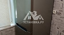 Установить холодильник