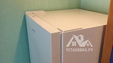 Перенавесить двери холодильника