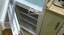 Перенавесить двери холодильника