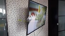 Навесить новый телевизор Samsung диагональю 43 дюйма на стену