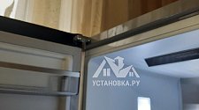 Перенавесить двери холодильника