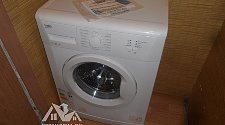 Установить отдельностоящую стиральную машинку Beko 