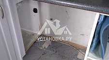 Установить отдельностоящую стиральную машину INDESIT IWSD 5085 на кухне в нишу