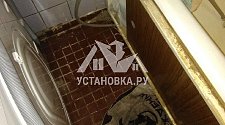 Демонтировать и установить отдельностоящую стиральную машину INDESIT IWSB 5105 в ванной комнате на готовые коммуникации