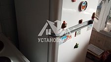 Демонтировать и установить холодильник и электрическую плиту