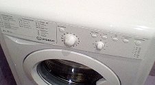 Подключить стиральную отдельностоящую машину Indesit в ванной