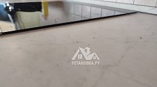 Установить встраиваемый электрический духовой шкаф и электрическую варочную панель