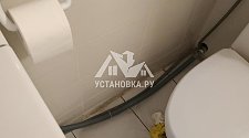 Установить новую отдельностоящую в ванной комнате стиральную машину Indesit BTW D61253