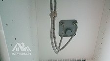 Установить электрическую варочную панель в готовое отверстие