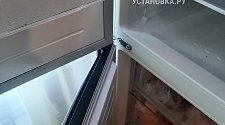 Перенавесить двери холодильника
