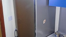 Установить холодильник в офисе