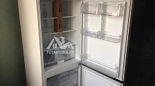 Перевесить двери на холодильнике LG