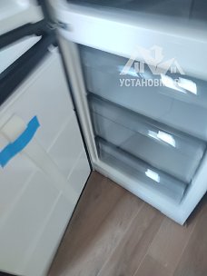 Перенавесить двери холодильника