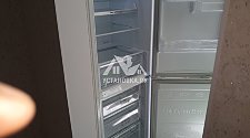 Установить на свободное место отдельностоящий холодильник Самсунг