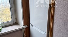 Установить новый отдельно стоящий холодильник Indesit ITS 4160 W