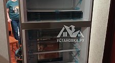 Установить новый отдельно стоящий холодильник