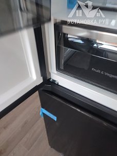 Перенавесить двери холодильника