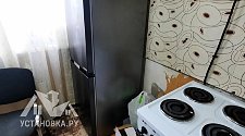 Перенавесить двери холодильника