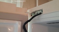 Перенавесить двери холодильника