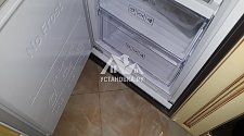  Установить встраиваемый холодильник Samsung BRB260010WW