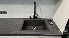Установить накладную мойку Omoikiri Bosen 57 57-BL